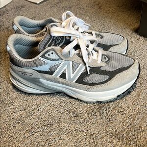 New Balance 990 Gray and White Running Shoes